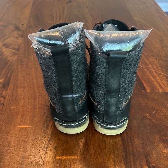 Authentic Original Sperry Top - Sider “High Tops” | leather & wool - Picture 5 of 6